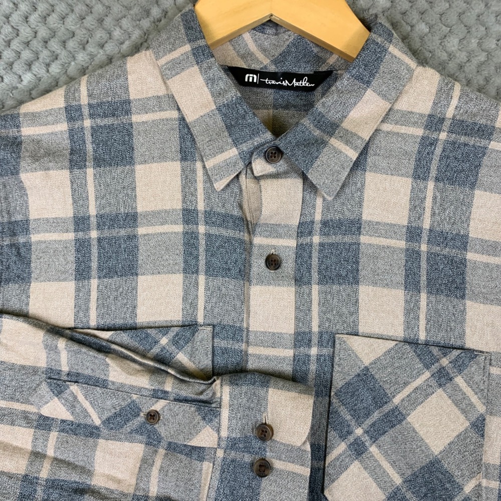 TravisMathew Mens Plaid Flannel Button Down Shirt Tan Blue 1MZ383 Small